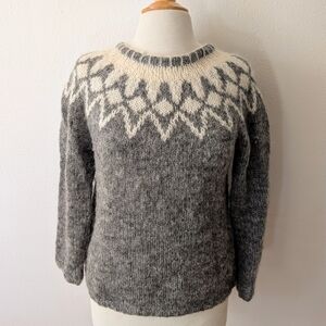 Icelandic 100% wool Women's Sweater